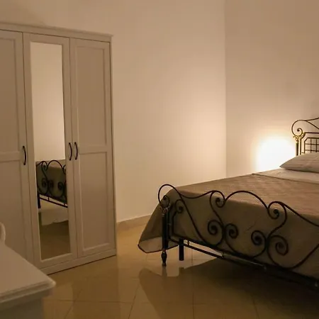 Almameda House * Neapel